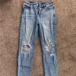 American Eagle Outfitters Light Blue Distressed Mom Jeans